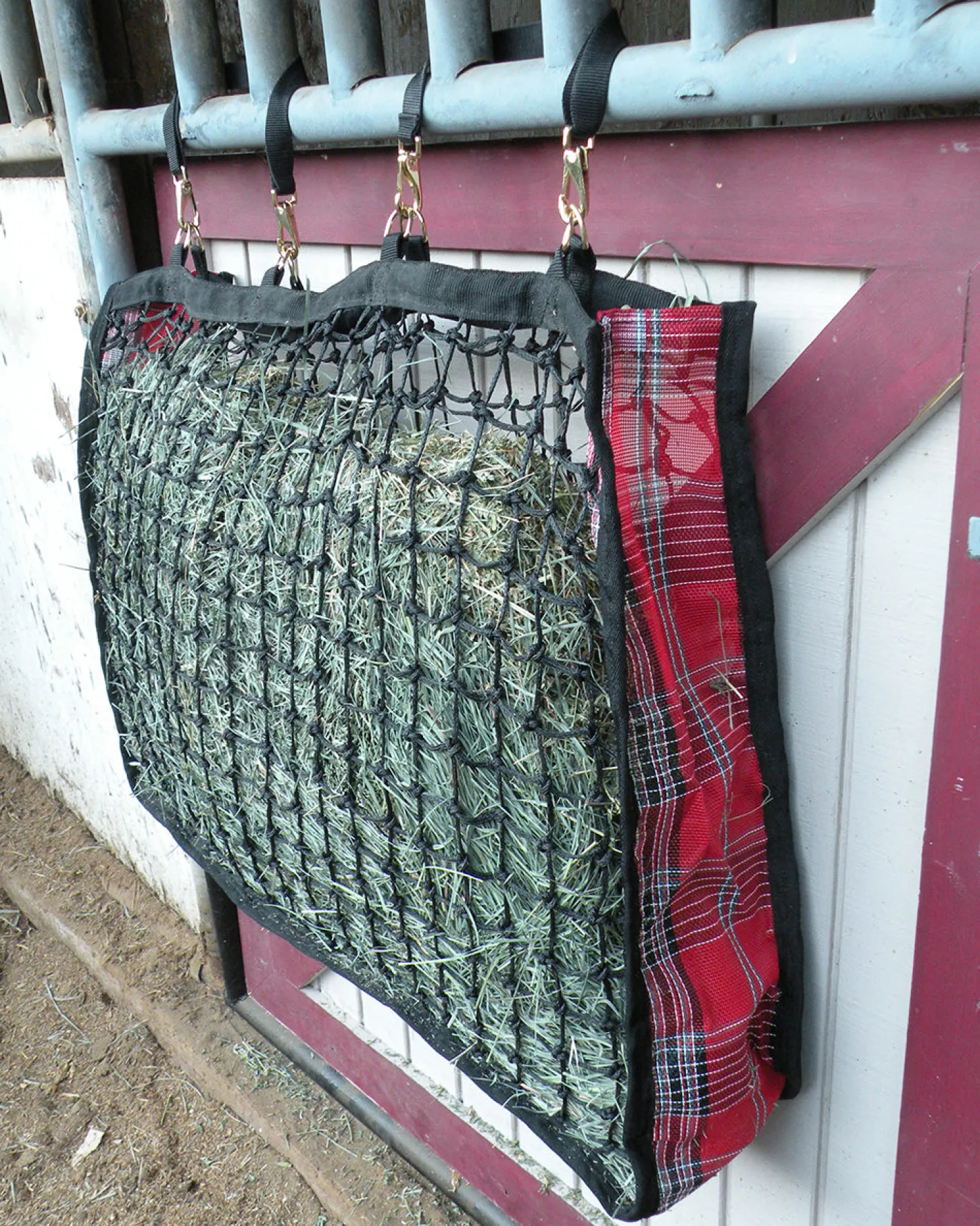 Kensington™ Slow Feed 2-Flake Hay Bag