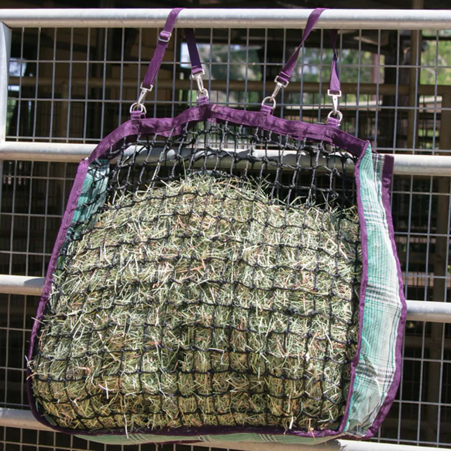 Kensington™ Slow Feed 4-Flake Hay Bag