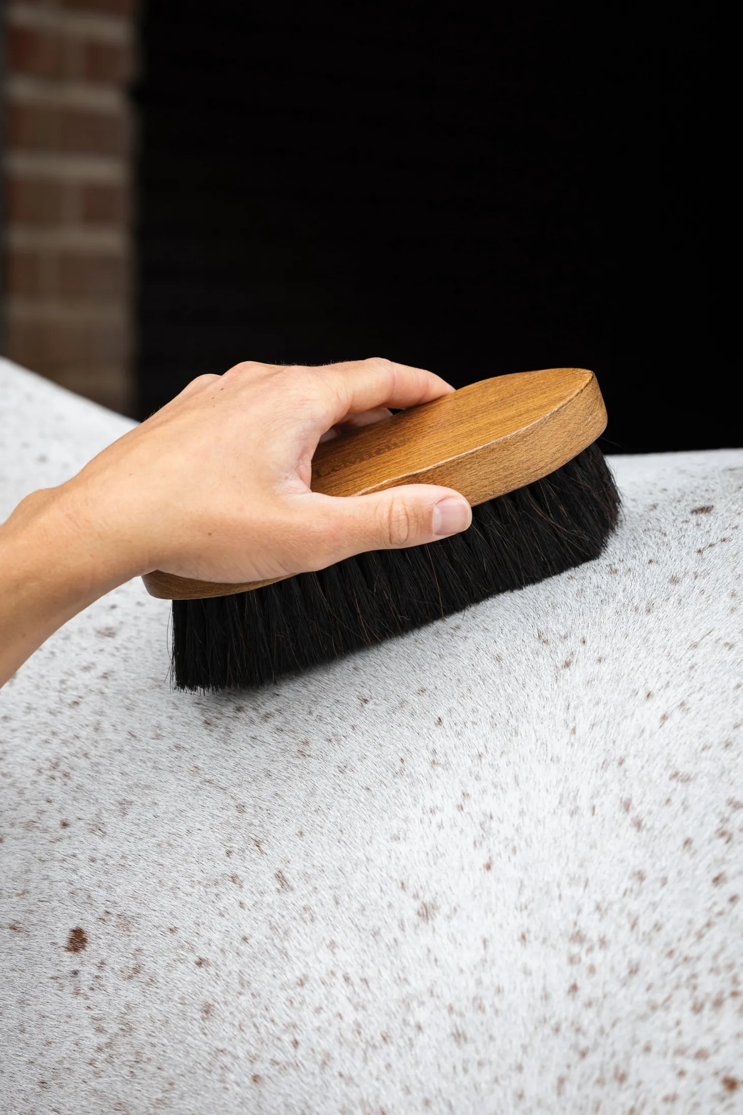 LeMieux® Artisan Combi Body Brush